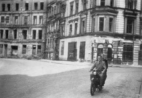 https://www.dziennikarze-wedrowni.org/archiwum/wedrowka/2004/lipiec/pl_lignicki_1946.jpg